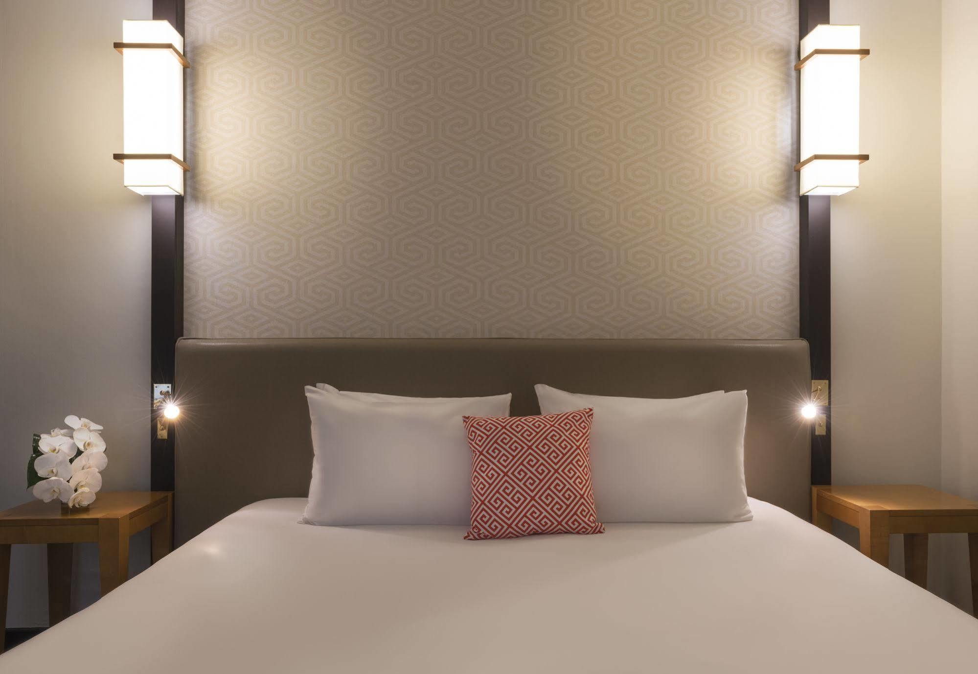 Hotel Le Marquis By Inwood Hotels Париж Екстериор снимка